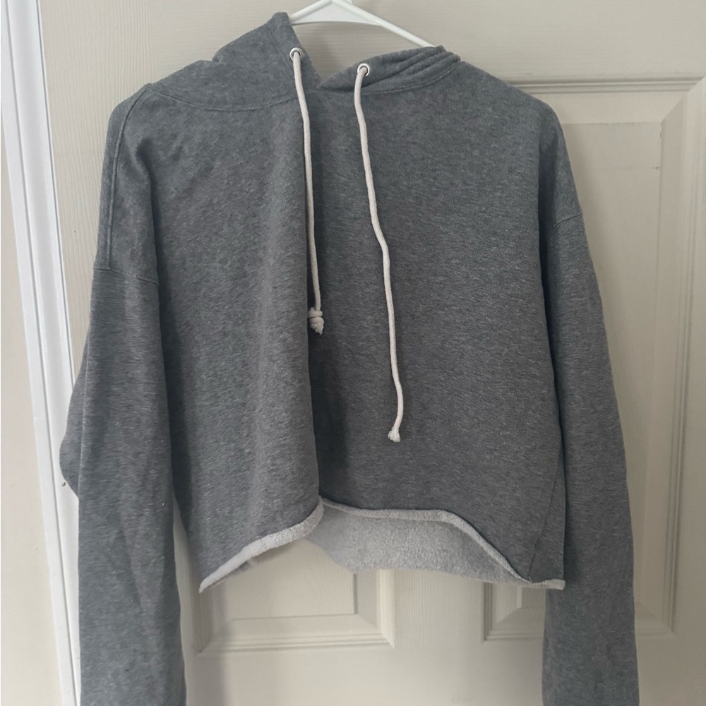 cropped hoodie